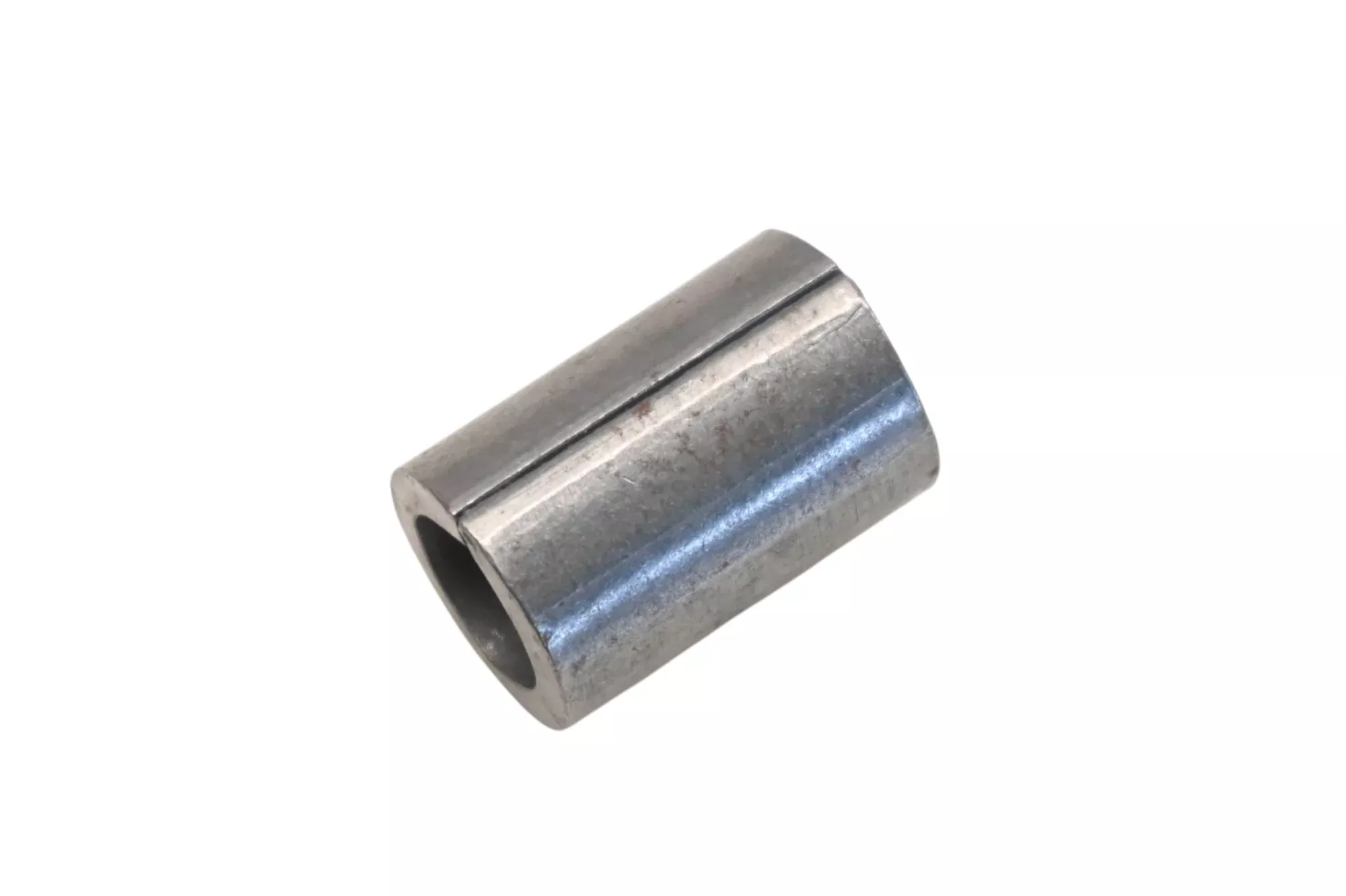 Aftermarket 503189363 Sleeve NOS